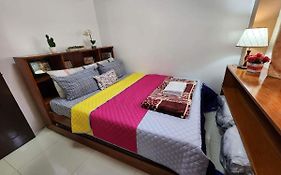 Burnham Hill Condo Near Burnham Park